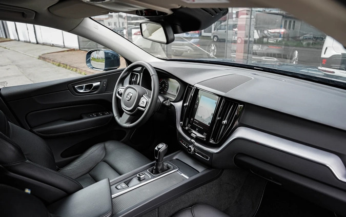 Volvo XC 60 cena 117900 przebieg: 80000, rok produkcji 2018 z Kościan małe 781